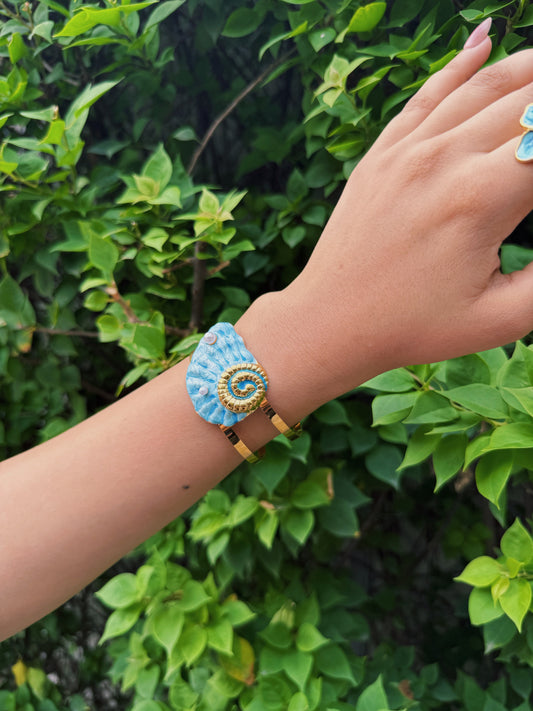 Shell Cuff