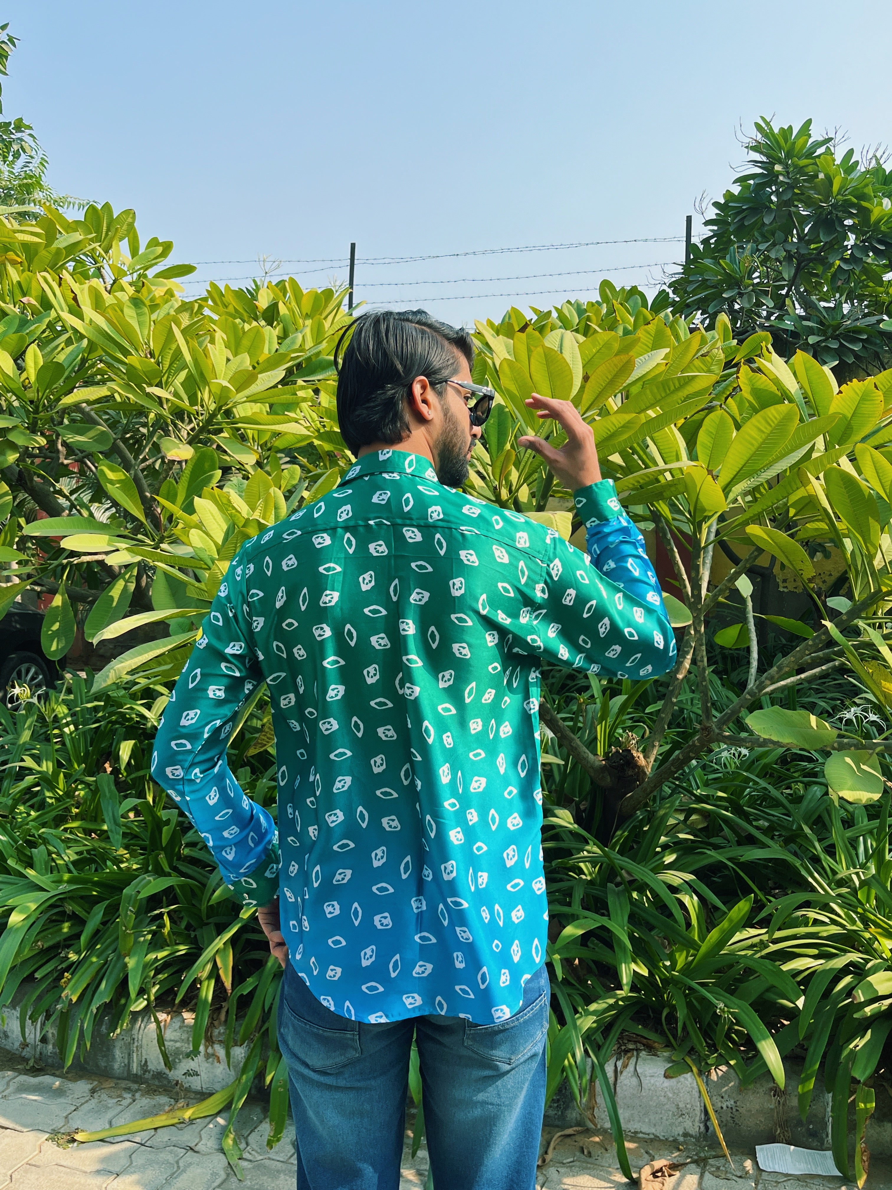 Oasis Gradient Shirt