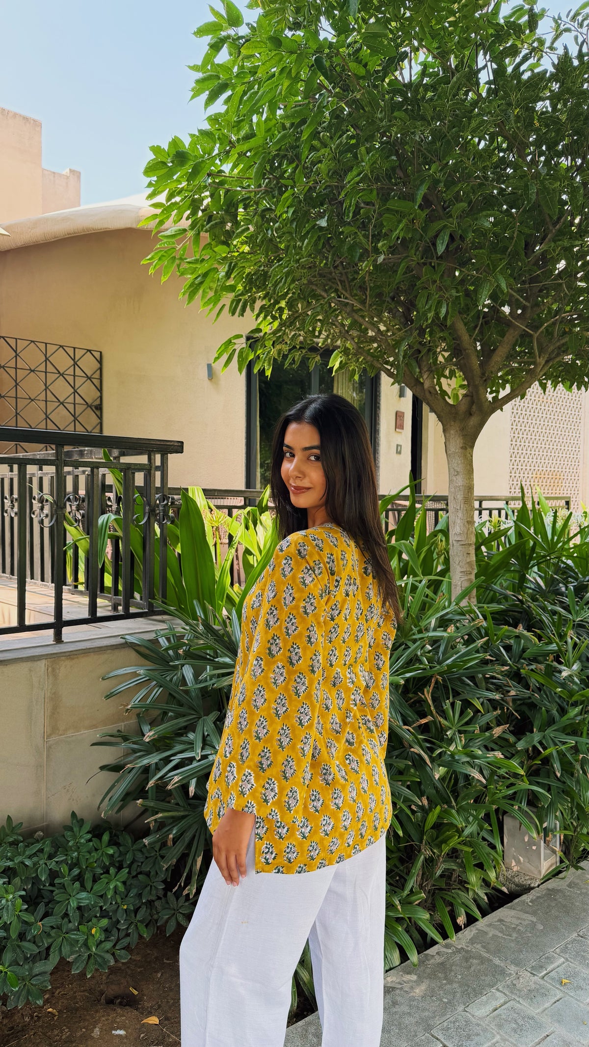 Kesar Kurti