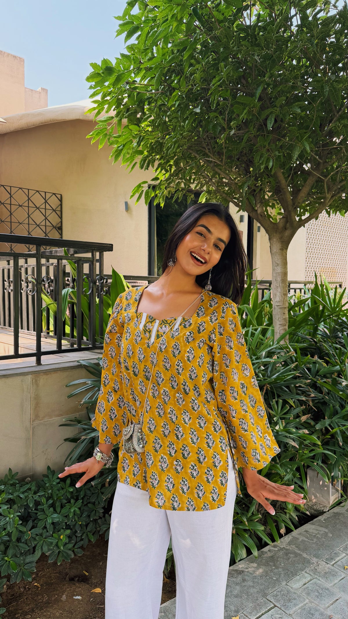 Kesar Kurti
