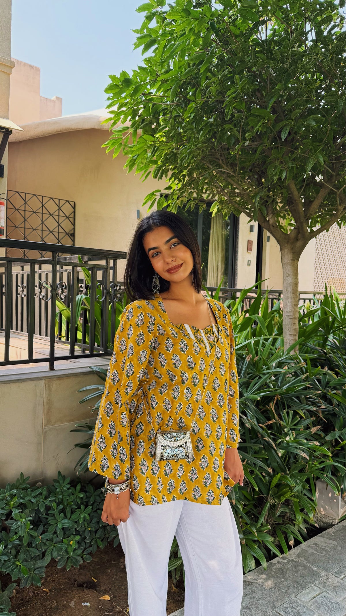 Kesar Kurti