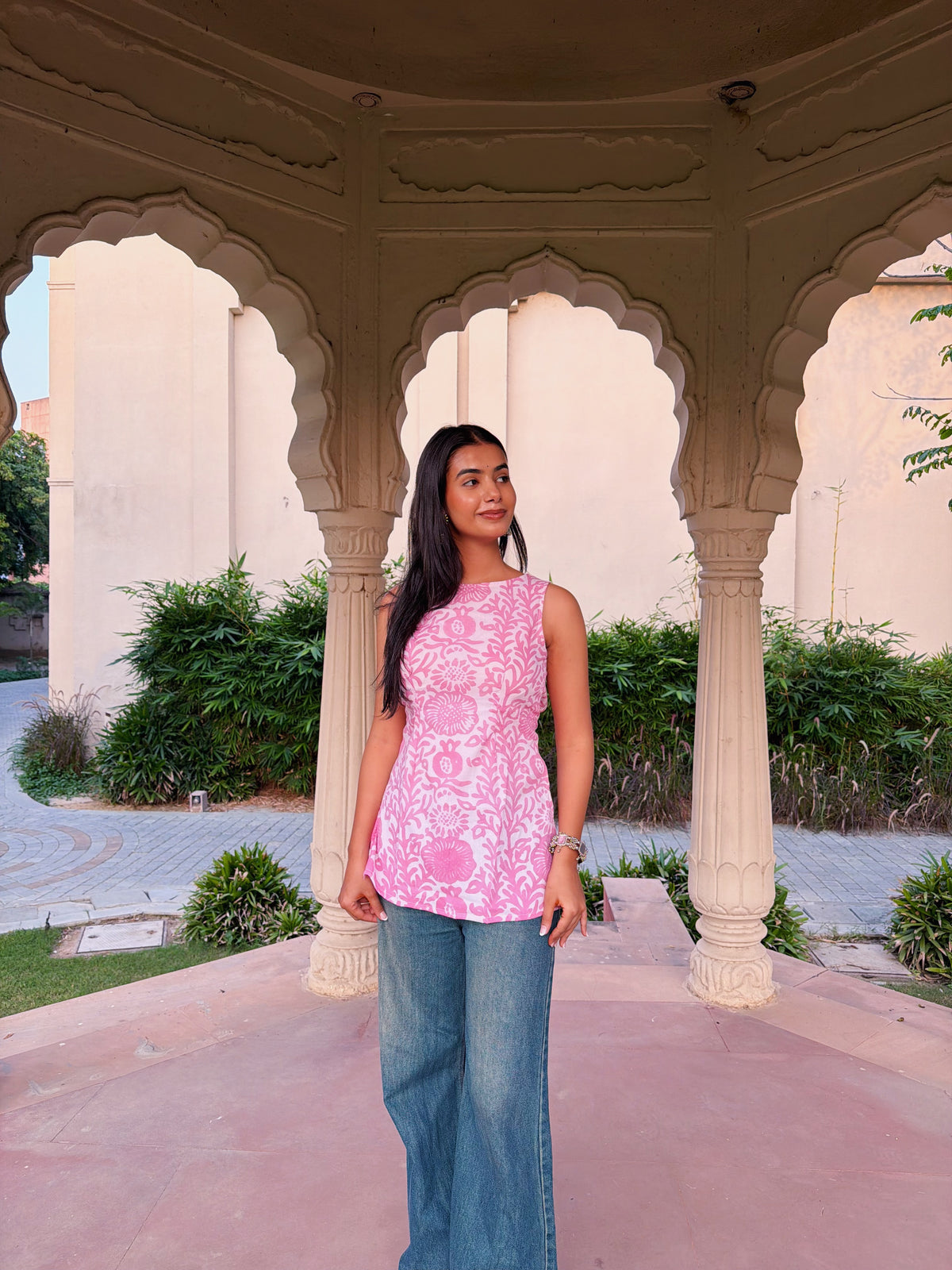 Gulabo Kurti