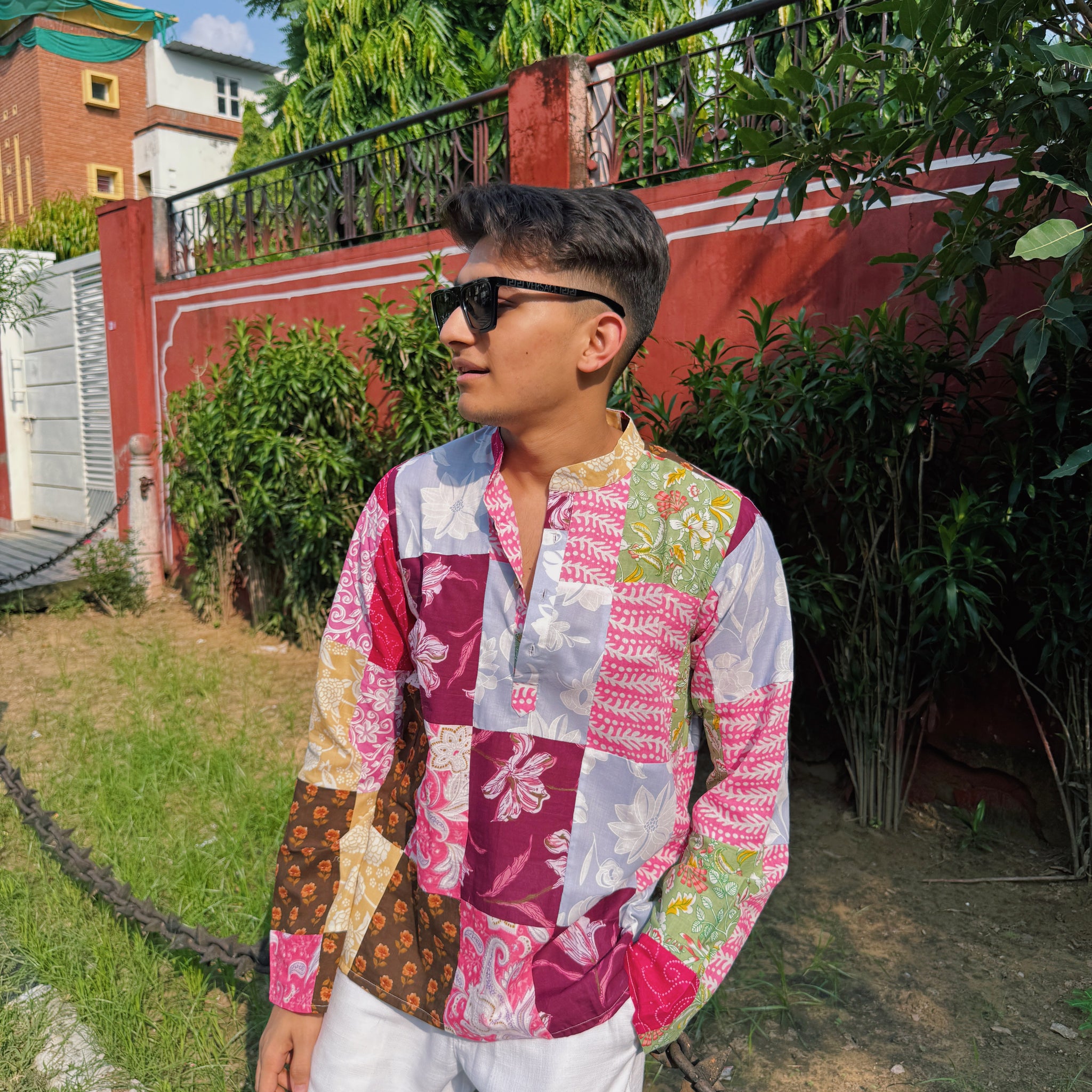 Mehfil Gulabi Kurta